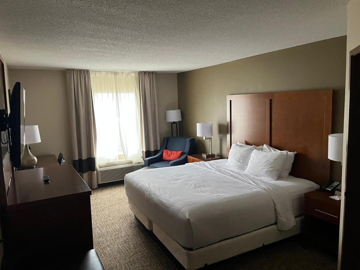 Wingate By Wyndham Hotel 3*